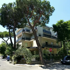 Fiorina - Colazione Fino A Mezzogiorno - Village Gratuito - Aquafan25 Oltremare20 Riccione